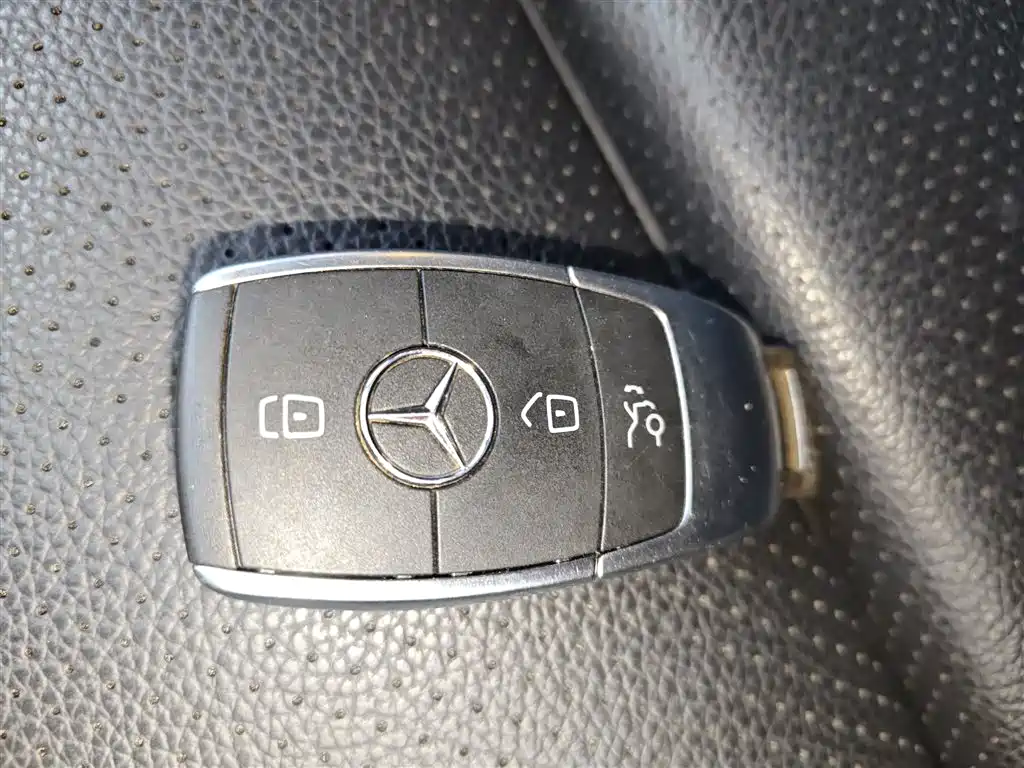 Mercedes-Benz GLC 2020 — фото 18
