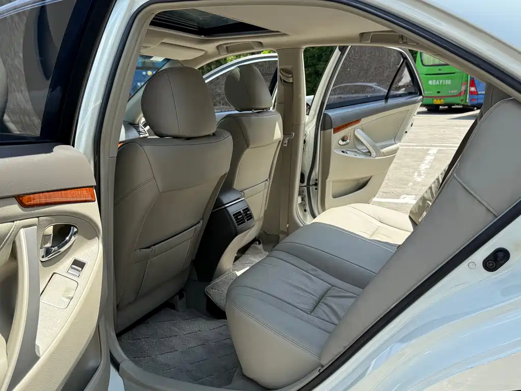 Toyota Camry 2007 — фото 11