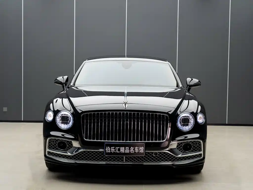 Bentley Flying Spur 2022 — фото 3
