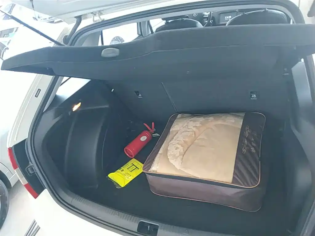 Skoda Rapid Spaceback 2020 — фото 19