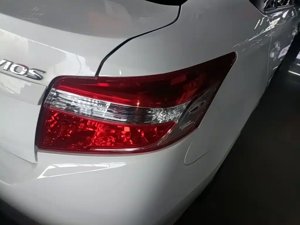 Toyota Vios 2016 — фото 8