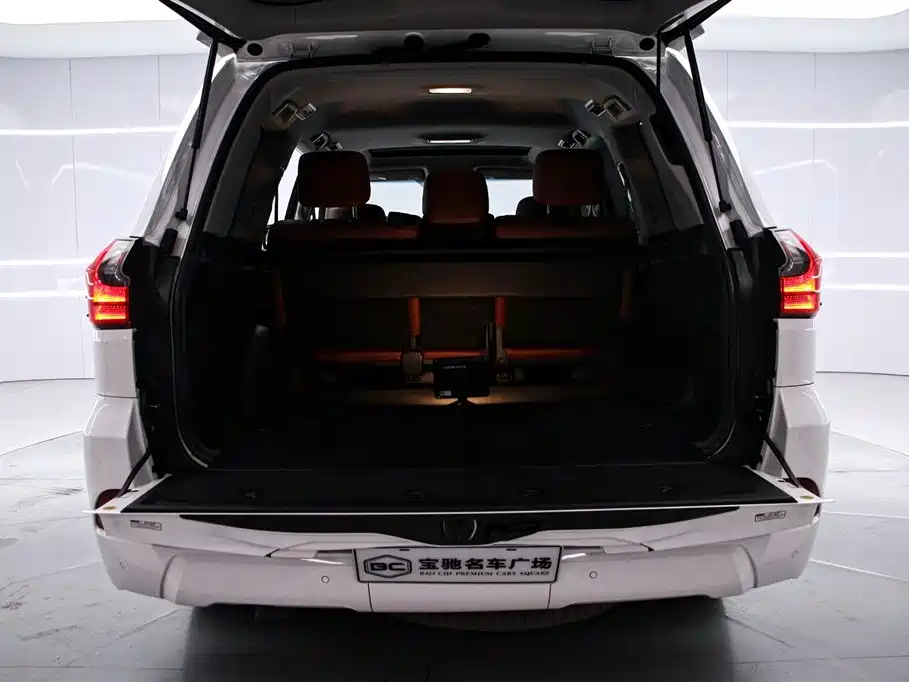 Lexus LX 2020 — фото 15