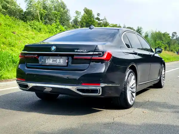 BMW 7 Series 2021