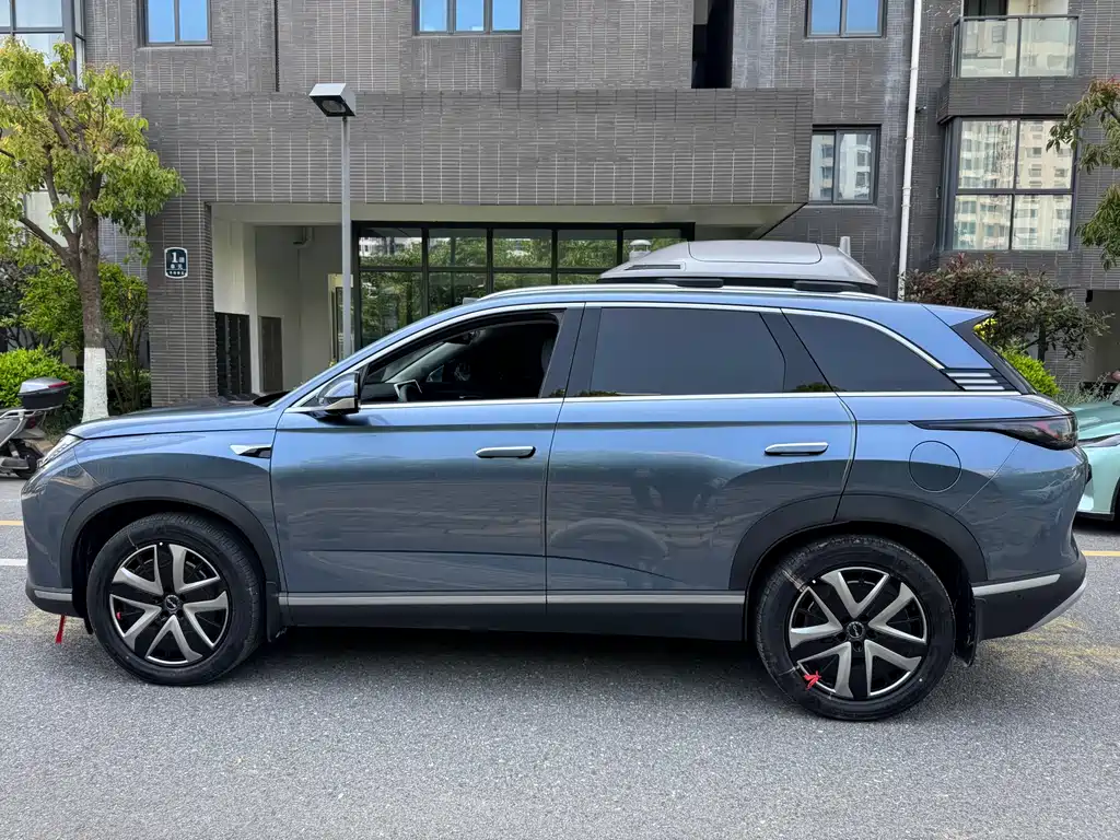 BYD Sealion 07 DM-i 2025 — фото 8