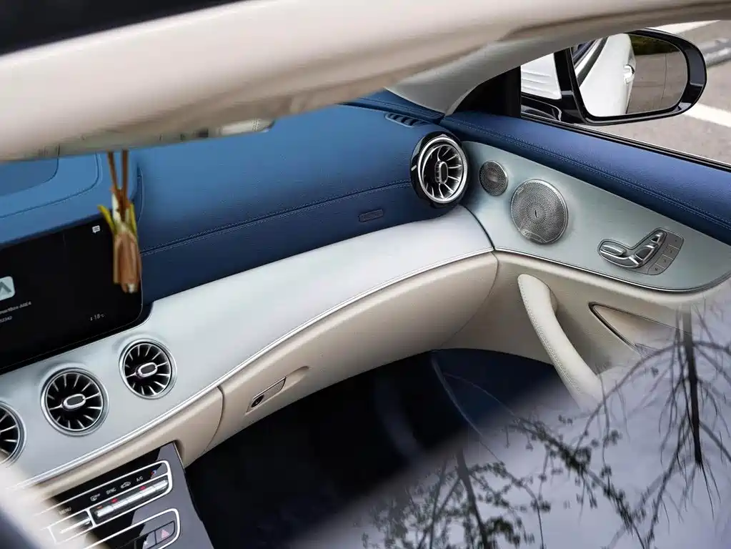 Mercedes-Benz E-Class 2022 — фото 11