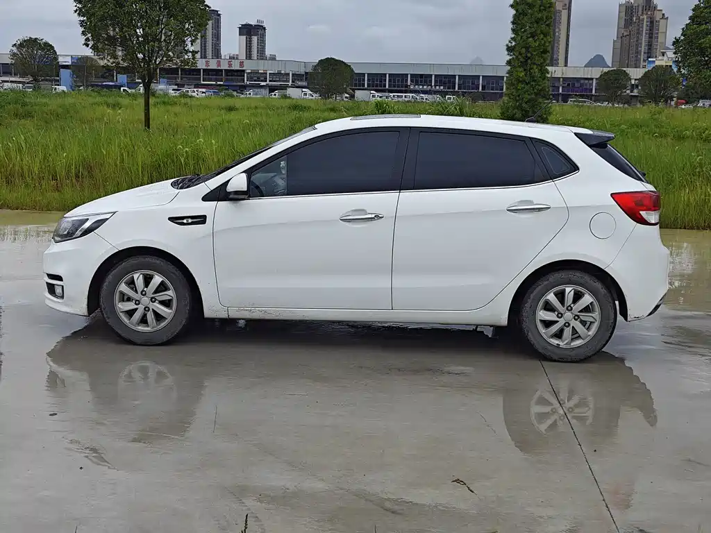 Kia K2 2016