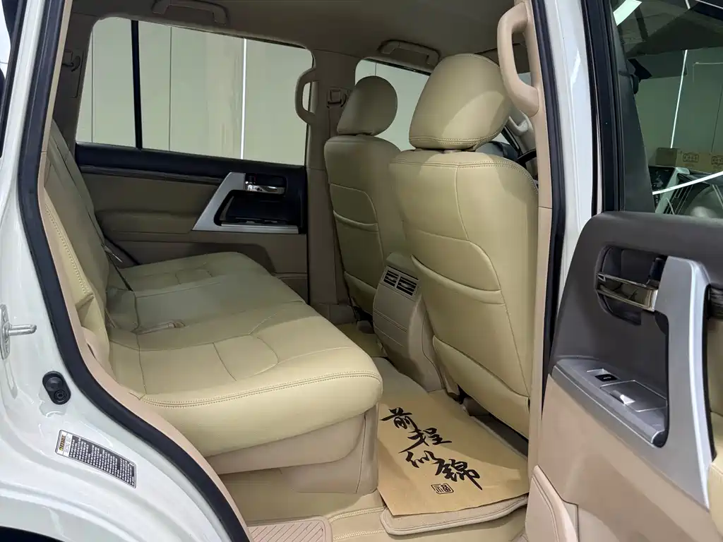 Toyota Land Cruiser 2015 — фото 15