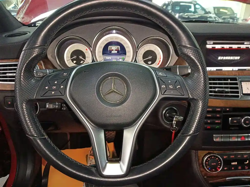 Mercedes-Benz CLS 2015 — фото 11
