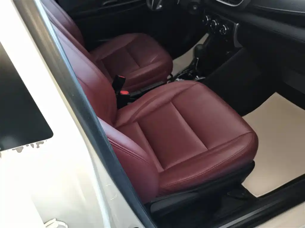Toyota Yaris L 2022 — фото 25