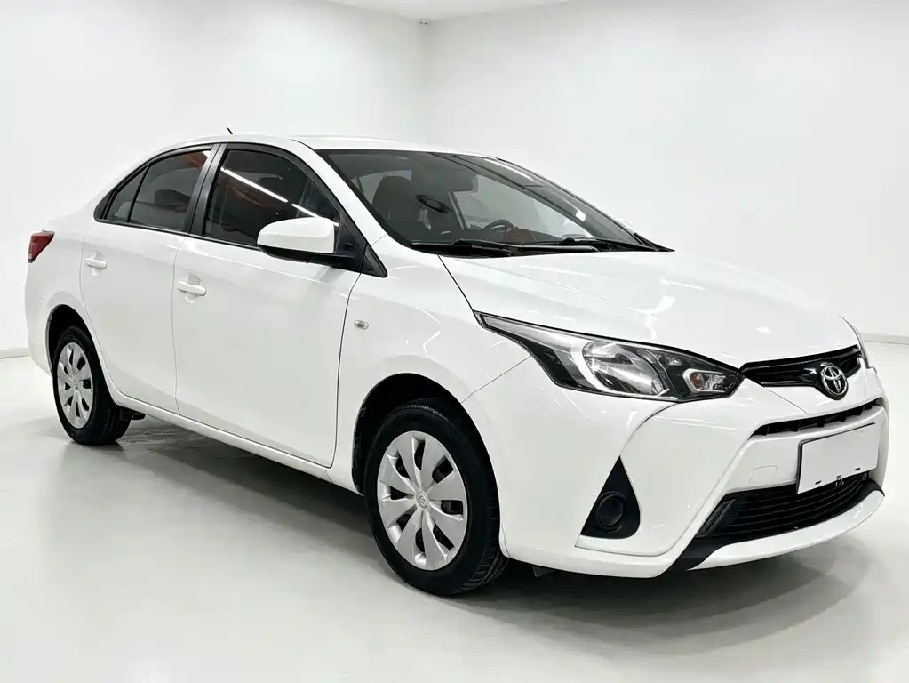 Toyota Yaris L 2019 — фото 3