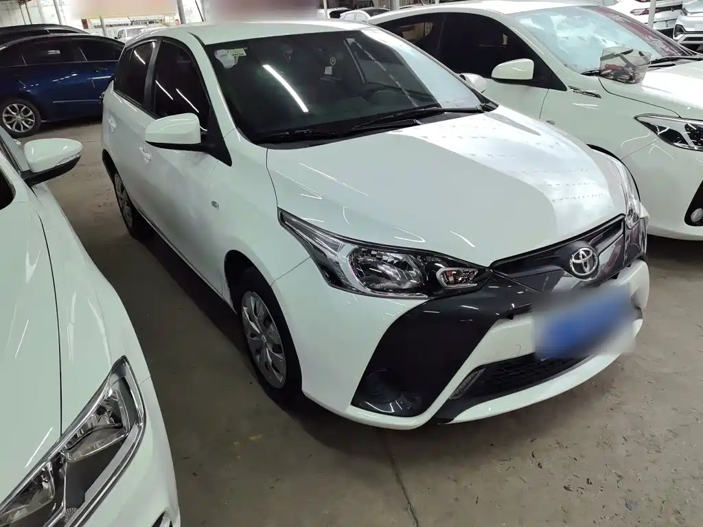 Toyota Yaris L 2020 — фото 5