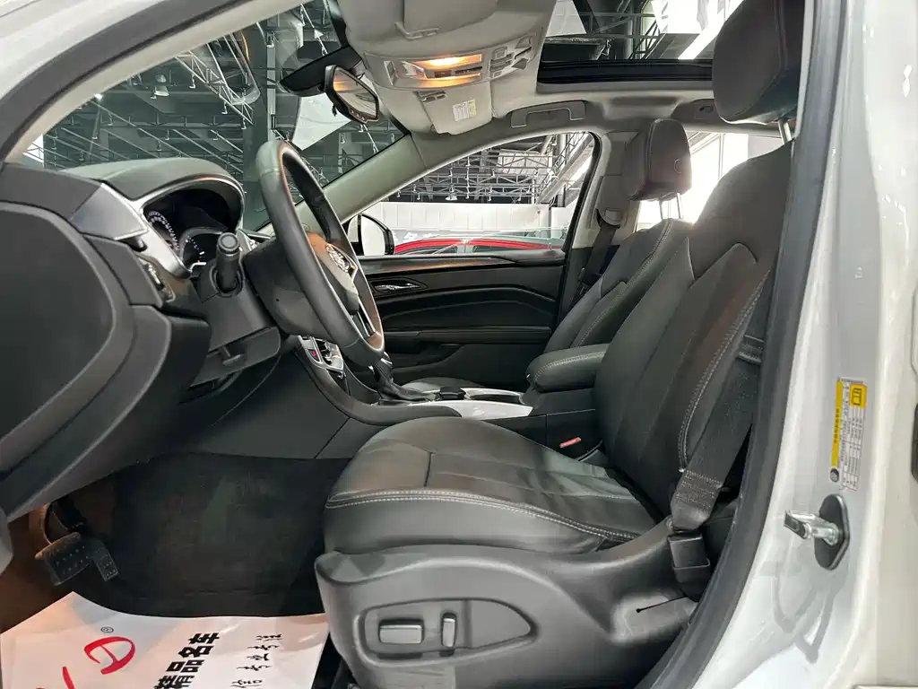 Cadillac SRX 2016 — фото 4