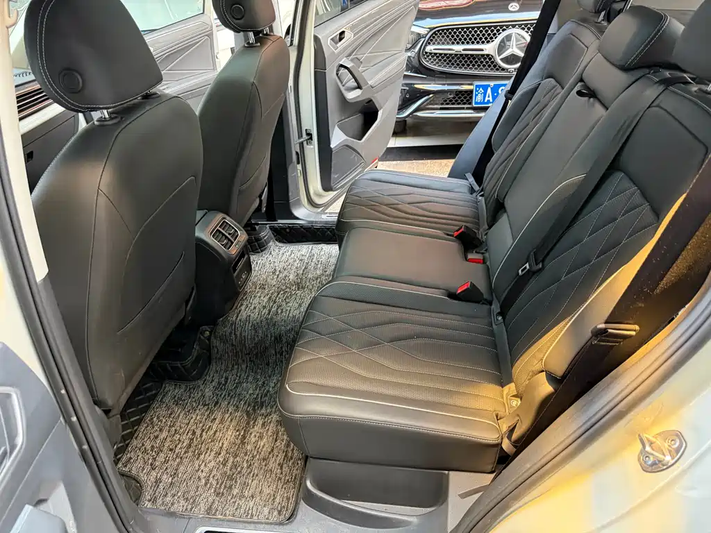 Volkswagen Tiguan L 2021 — фото 12