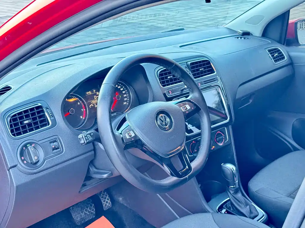 Volkswagen Polo 2018 — фото 12