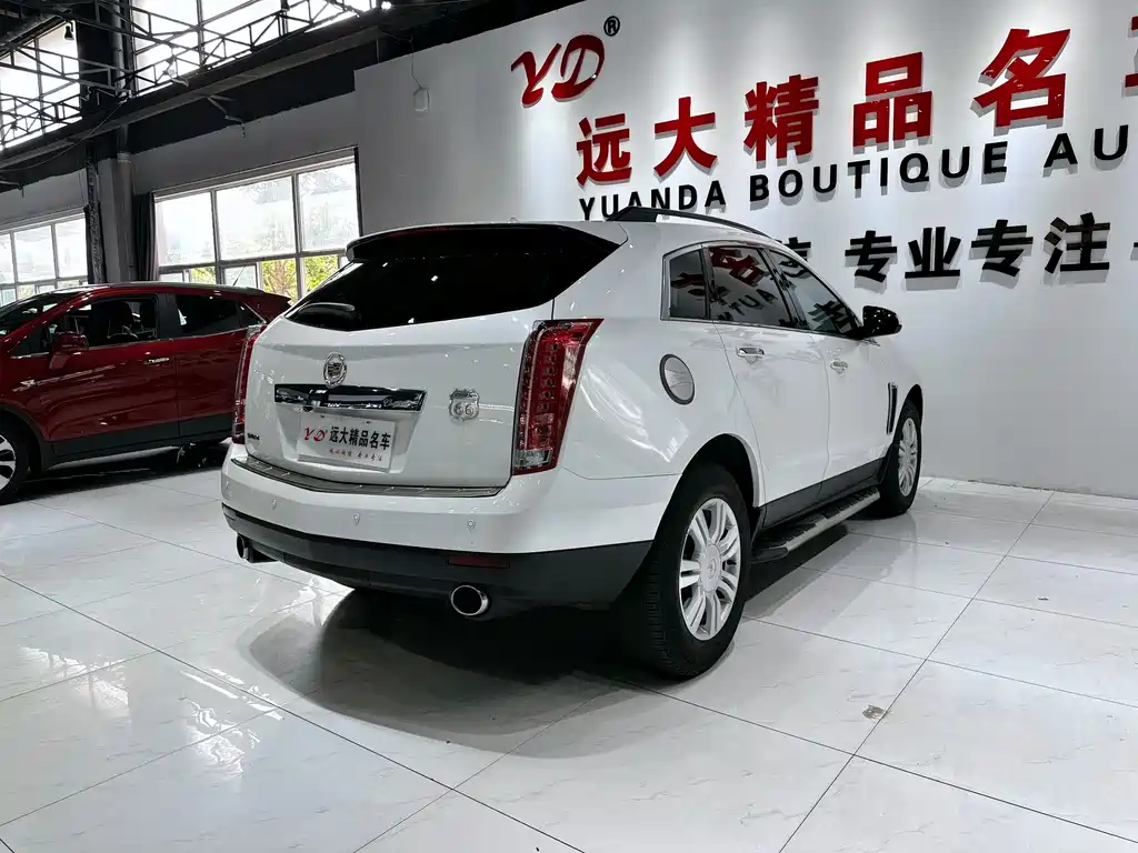 Cadillac SRX 2016 — фото 17