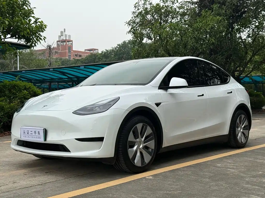Tesla Model Y 2022 — фото 1