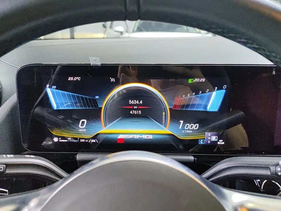 Mercedes-Benz GLA AMG 2023 — фото 4