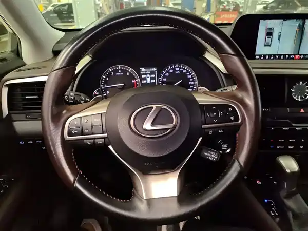 Lexus RX 2020