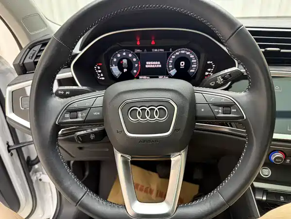 Audi Q3 2022