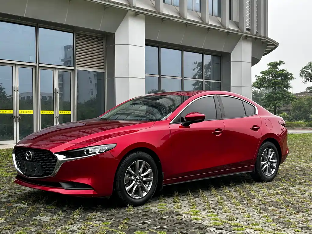Mazda 3 Axela 2019 — фото 1