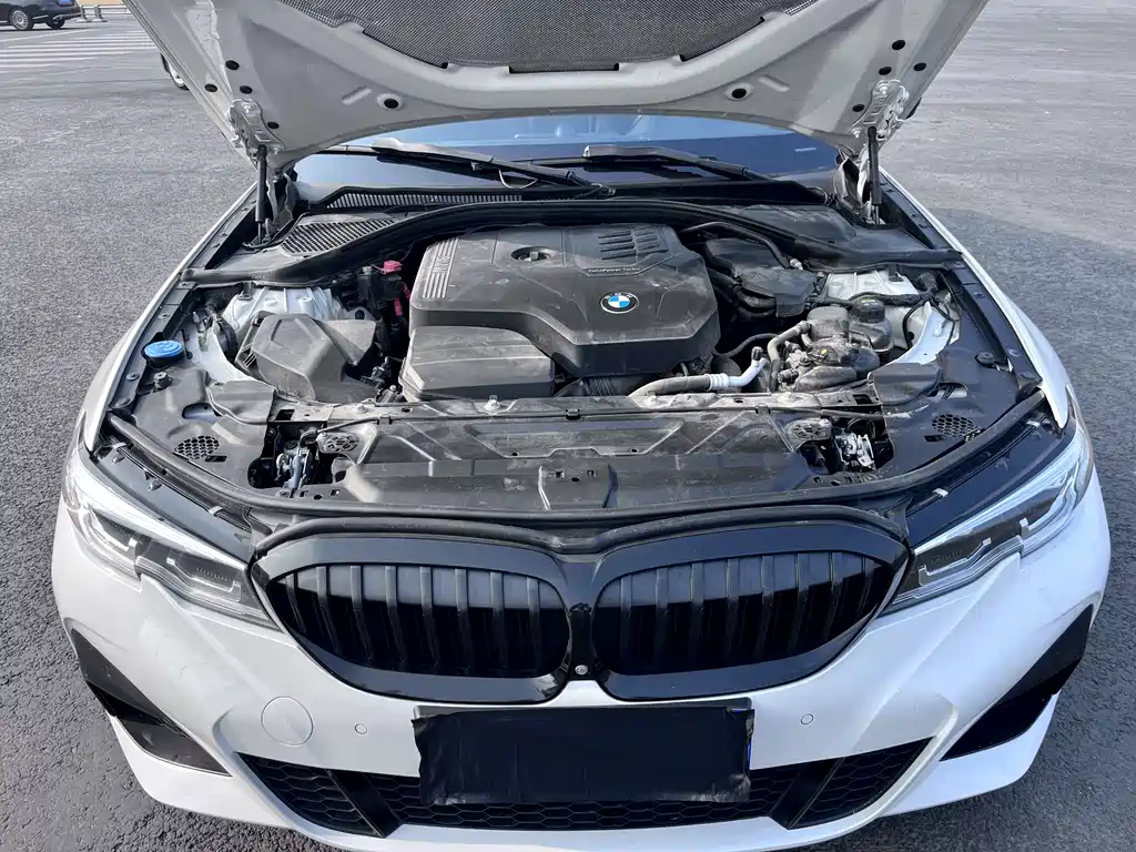 BMW 3 Series 2020 — фото 17