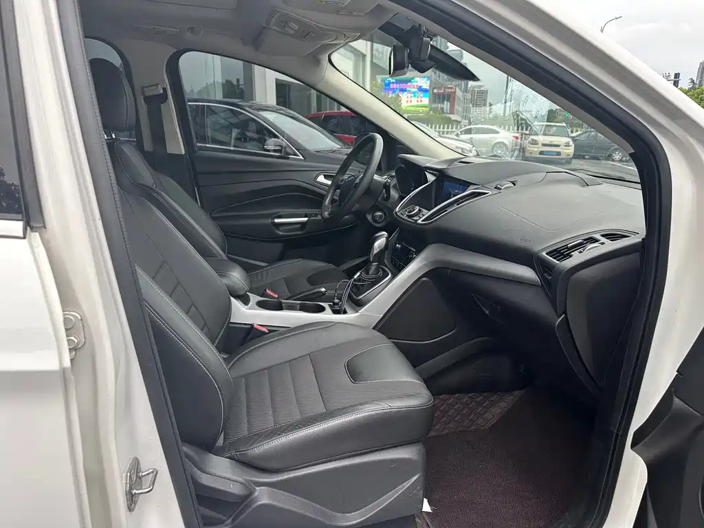 Ford Kuga 2016 — фото 4