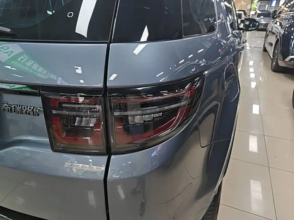 Land Rover Discovery Sport Hybrid 2021 — фото 8