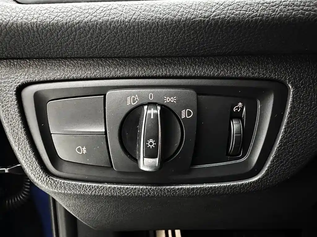 BMW 1 Series 2022 — фото 23
