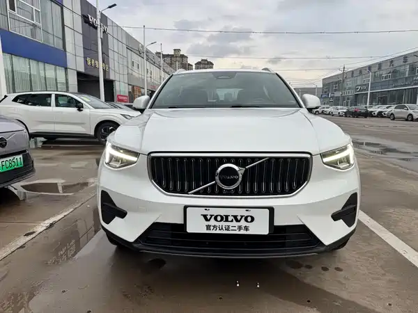 Volvo XC40 2024