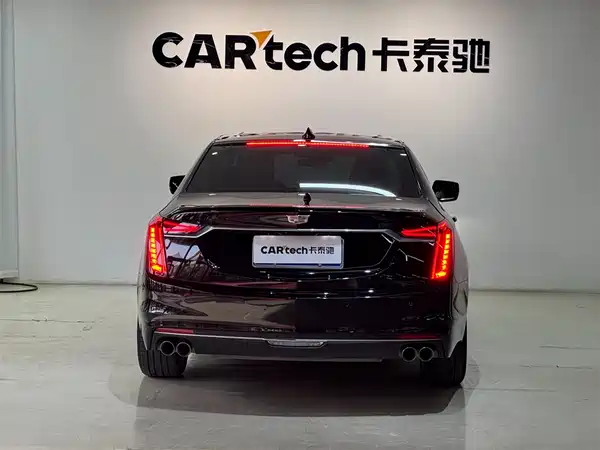 Cadillac CT6 2021