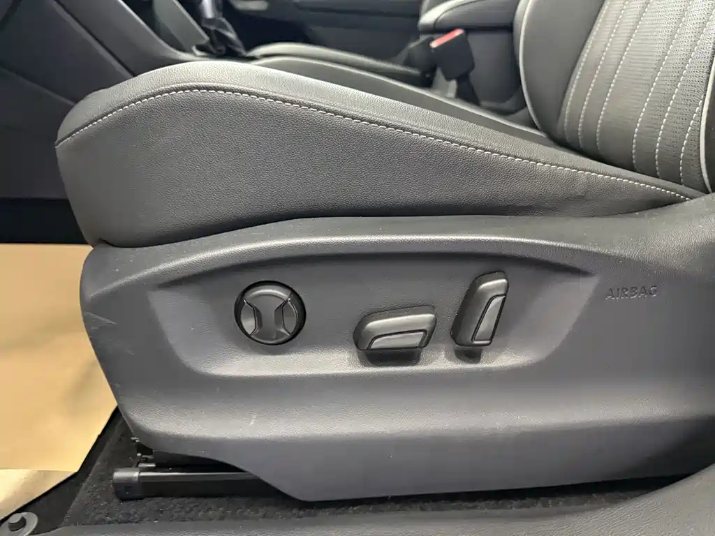 Volkswagen Tiguan L 2023 — фото 21