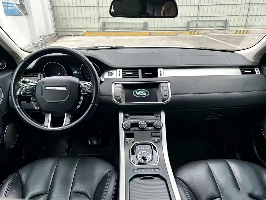 Land Rover Evoque 2015 — фото 11