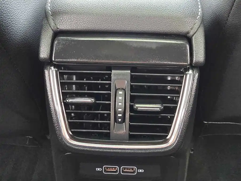 Skoda Octavia 2019 — фото 13