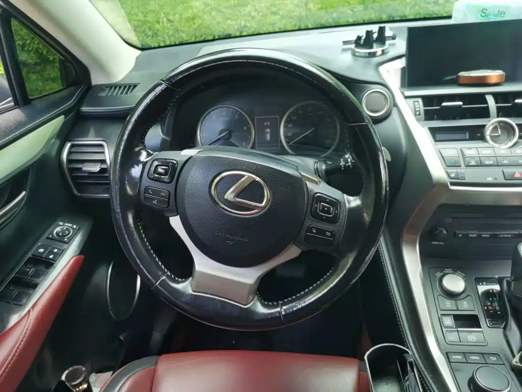 Lexus NX 2016