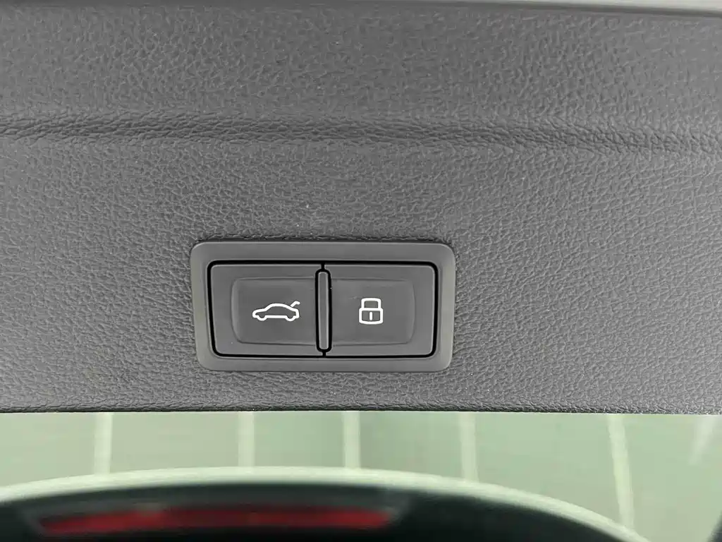 Audi Q3 Sportback 2023 — фото 21