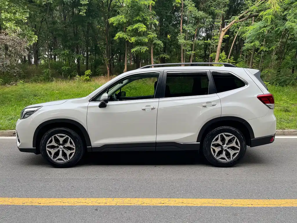 Subaru Forester 2019 — фото 2