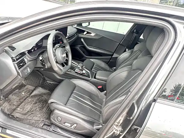 Audi A4L 2024