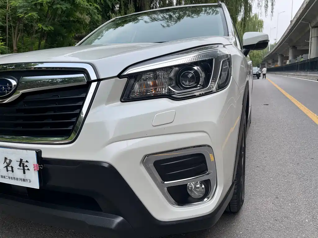 Subaru Forester 2019 — фото 12
