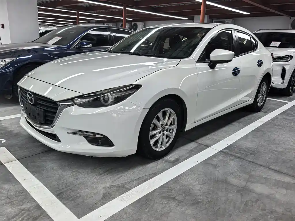 Mazda 3 Axela 2017 — фото 1