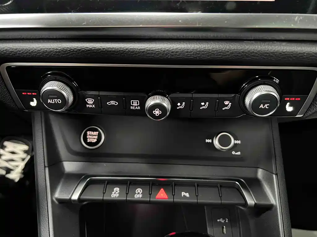 Audi Q3 Sportback 2023 — фото 15