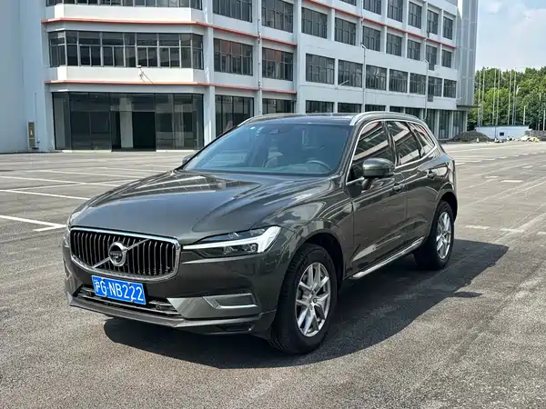 Volvo XC60 2021