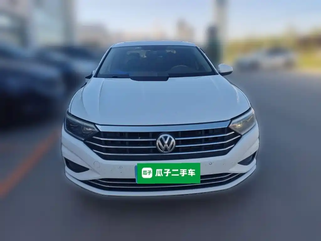 Volkswagen Sagitar 2019