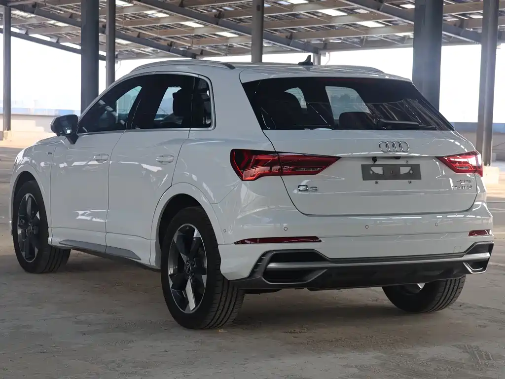 Audi Q3 2023 — фото 7