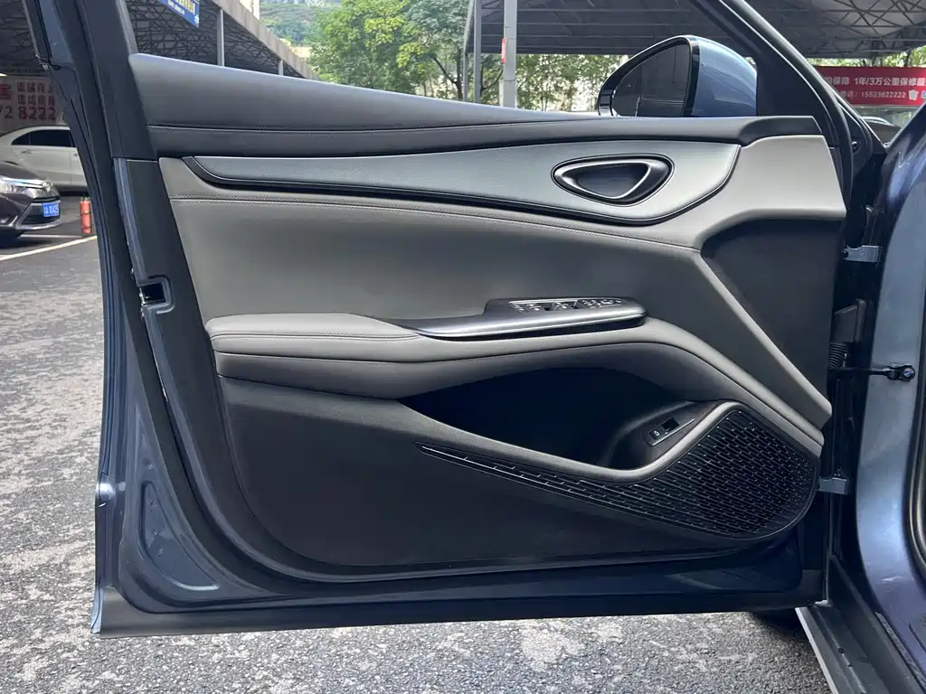 BYD Seal 07 DM-i 2025 — фото 6