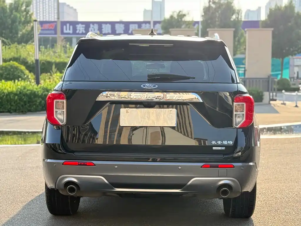 Ford Explorer 2021 — фото 11