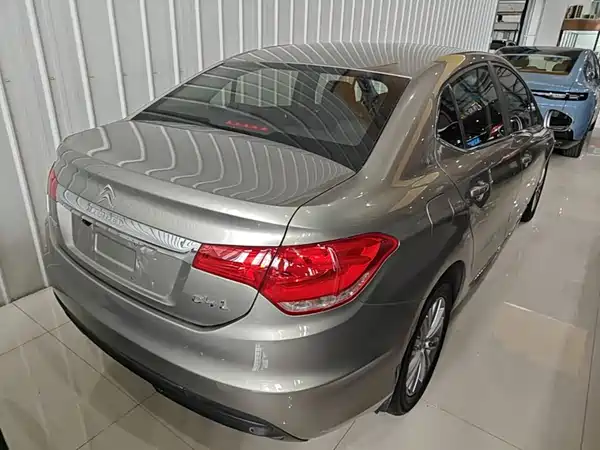 Citroën C4L 2015