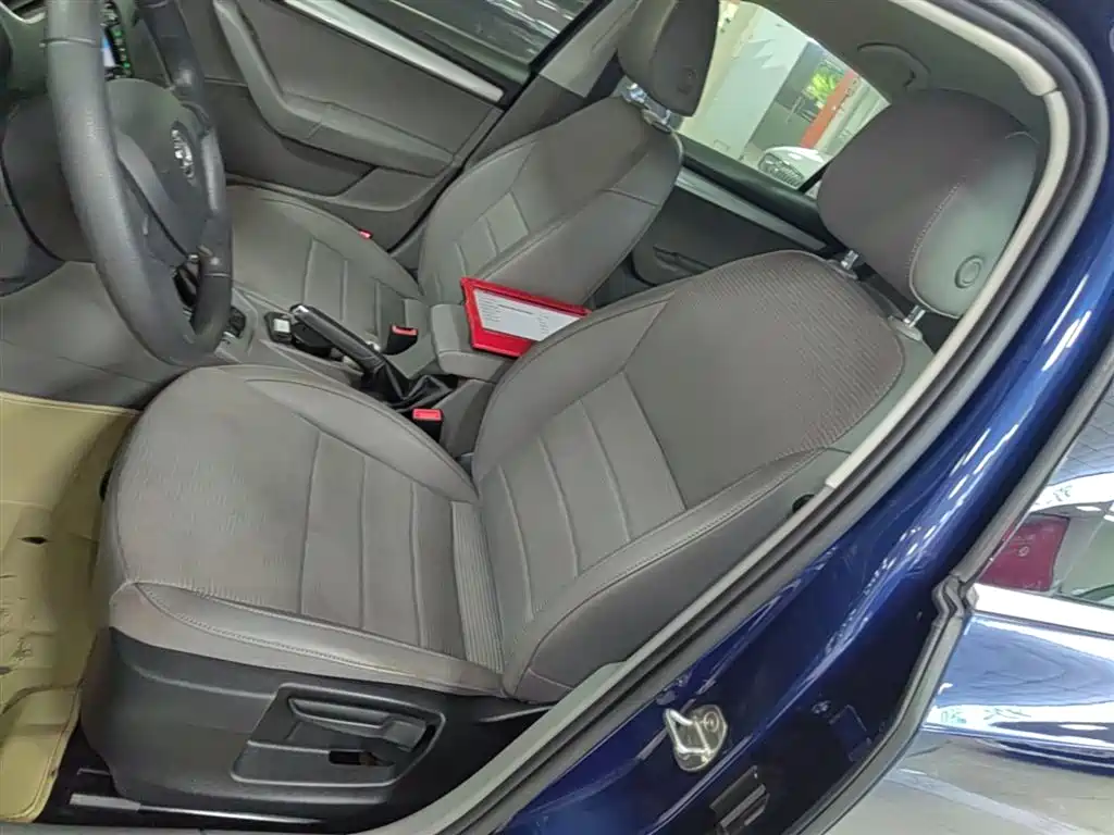 Skoda Octavia 2014 — фото 15