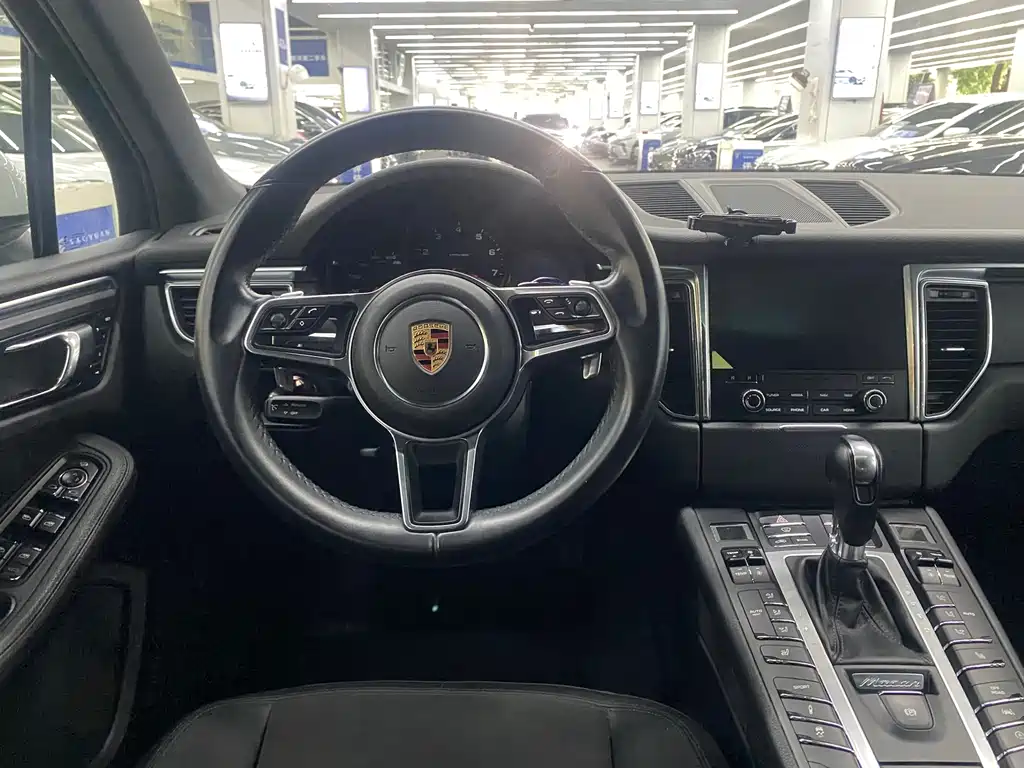 Porsche Macan 2016 — фото 9