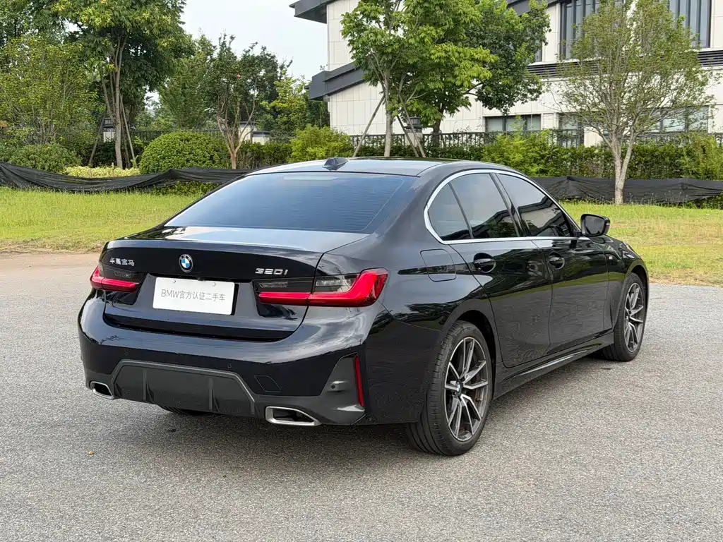 BMW 3 Series 2023