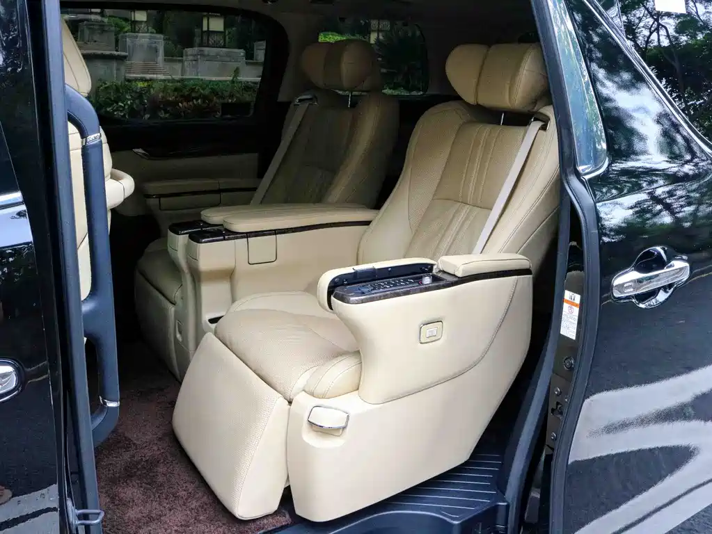 Toyota Alphard 2019 — фото 9